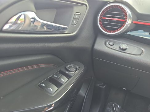 Used 2024 Chevrolet Trax RS w/ Sunroof Package FWD image 23