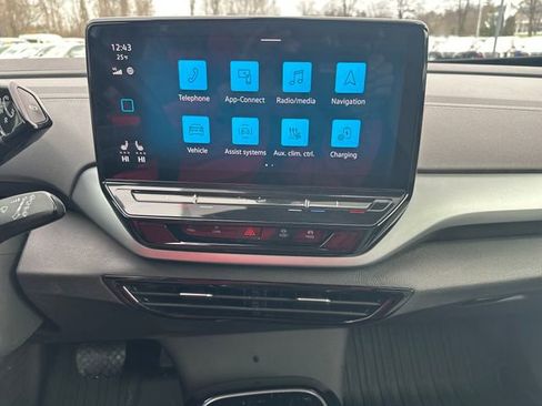 Used 2023 Volkswagen ID.4 Pro image 21