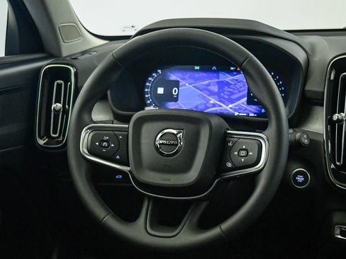 Certified 2026 Volvo XC40 B5 Plus AWD/4WD image 14