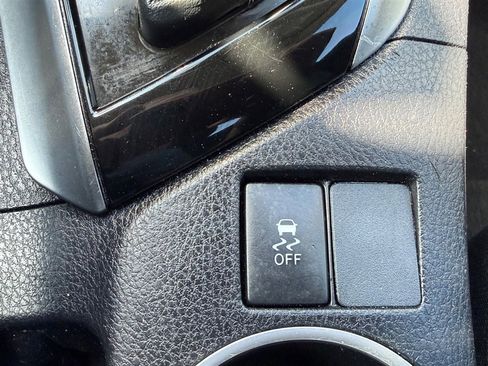 Used 2019 Toyota Corolla LE FWD image 18