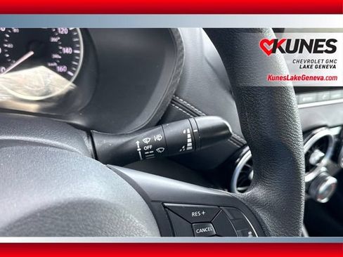 Used 2024 Nissan Sentra SV FWD image 33