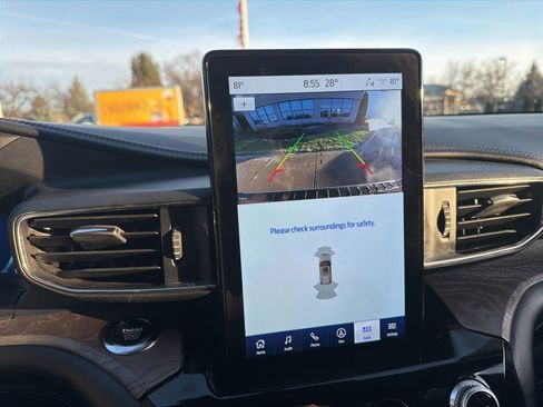 Used 2023 Ford Explorer Platinum w/ Technology Package image 23