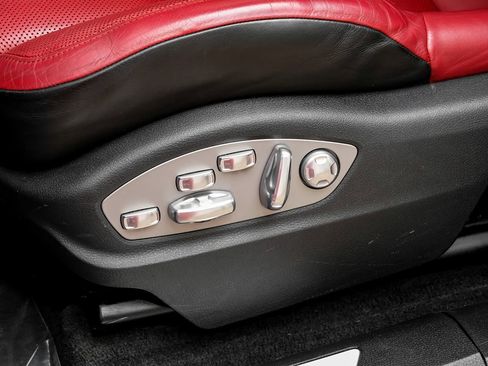 Used 2016 Porsche Macan Turbo image 29