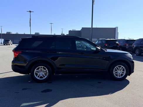 New 2026 Ford Explorer Active w/ Active Comfort Package RWD image 11