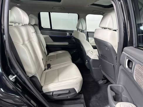 Used 2024 Hyundai Santa Fe Limited FWD image 27