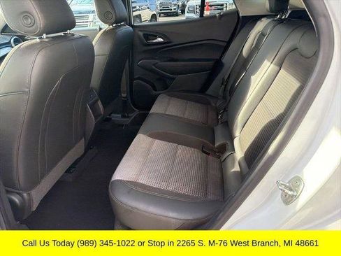 Used 2024 Chevrolet Trax LT w/ Driver Confidence Package FWD image 31
