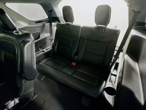 Used 2023 Ford Explorer Limited image 29