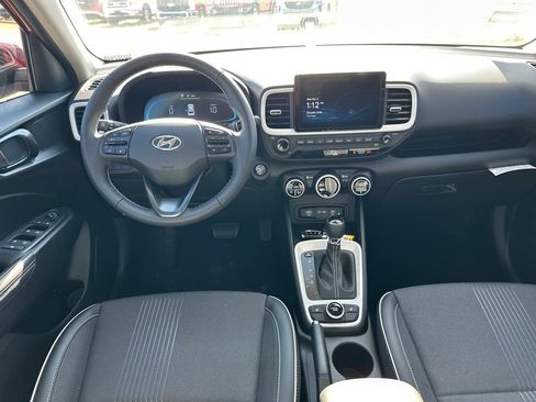 New 2025 Hyundai Venue Limited image 21