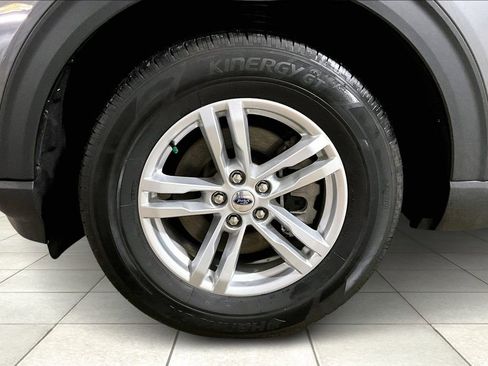 Certified 2023 Ford Explorer XLT w/ Equipment Group 202A image 9