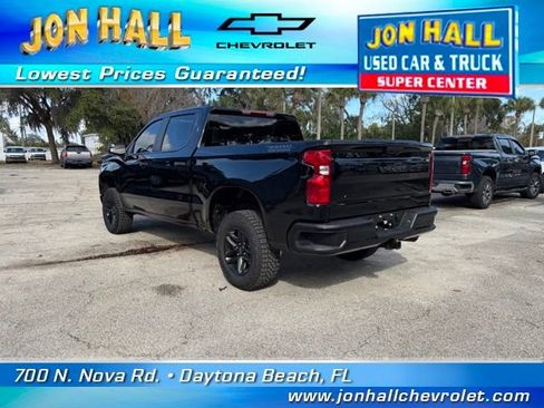 Used 2025 Chevrolet Silverado 1500 Custom Trail Boss w/ Dark Appearance Package image 8