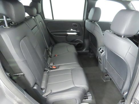 Used 2026 Mercedes-Benz GLB 250 image 22