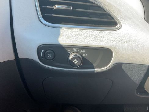 Used 2021 Chevrolet Bolt Premier w/ Infotainment Package image 19