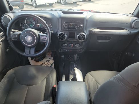 Used 2016 Jeep Wrangler Unlimited Sport AWD/4WD image 9