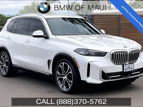 Used 2024 BMW X5 xDrive40i w/ Parking Assistance Package AWD/4WD image 2