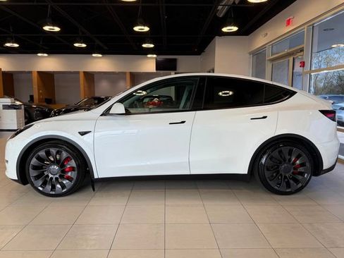 Used 2023 Tesla Model Y Performance AWD/4WD image 7