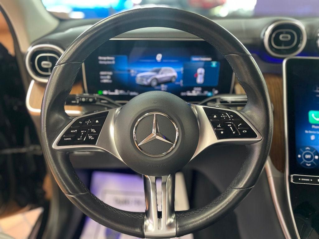 Used 2025 Mercedes-Benz GLC 350e 4MATIC image 24