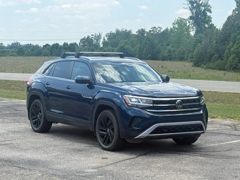 Used 2023 Volkswagen Atlas Cross Sport SE AWD/4WD image 1