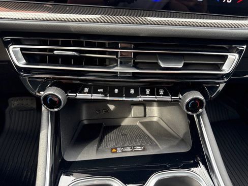 New 2026 Chevrolet Traverse High Country w/ LPO, Floor Liner Package image 25