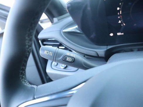 New 2026 Buick Envista Sport Touring FWD image 30