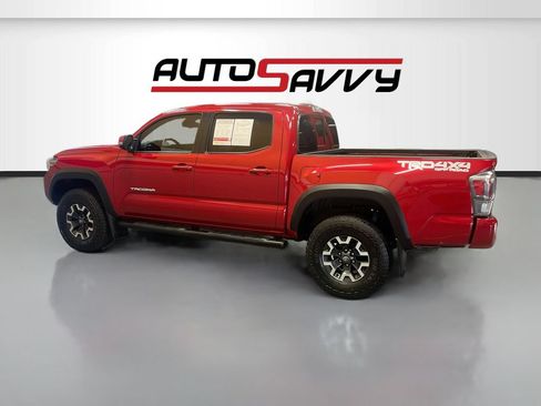 Used 2022 Toyota Tacoma TRD Off-Road w/ Truck Exterior Package (TMS) AWD/4WD image 4