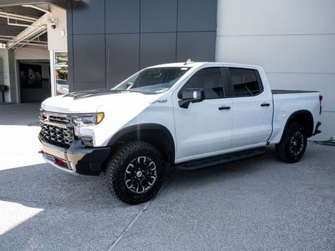 Used 2023 Chevrolet Silverado 1500 ZR2 image 1