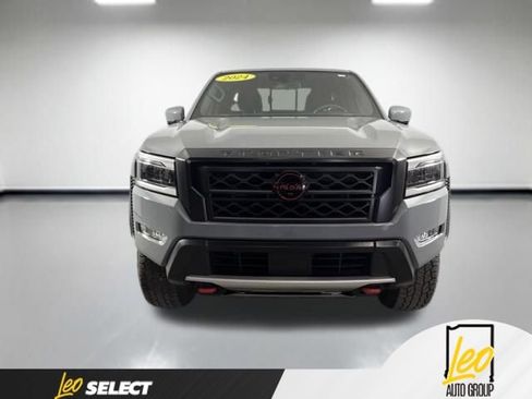 Used 2024 Nissan Frontier PRO-4X w/ Pro Convenience Package AWD/4WD image 2