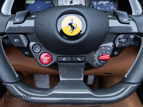 Used 2022 Ferrari 812 GTS image 26