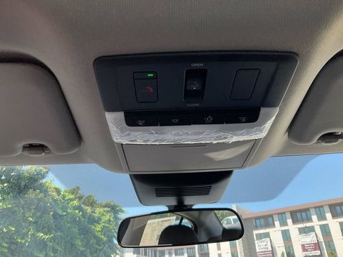 New 2025 Nissan Sentra SR w/ SR Premium Package image 25