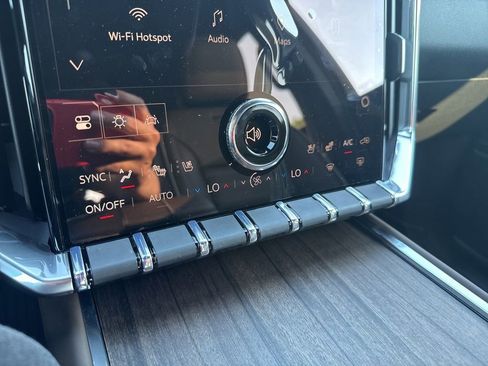 New 2026 GMC Acadia Denali Ultimate w/ LPO, Floor Liner Package AWD/4WD image 35