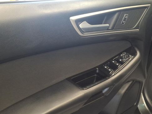 Used 2018 Ford Edge SEL AWD/4WD image 8