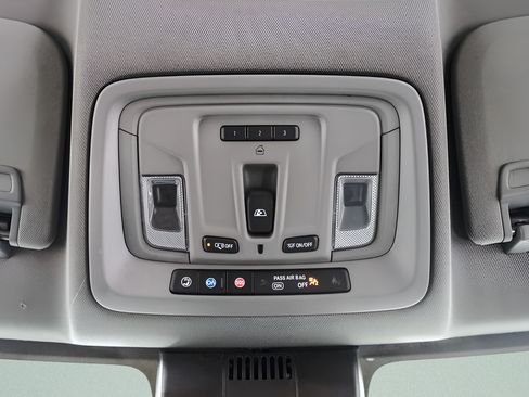 Used 2025 GMC Sierra 2500 SLE w/ SLE Value Package; AWD/4WD image 17