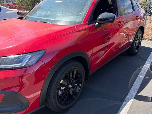 Certified 2026 Honda HR-V Sport image 2