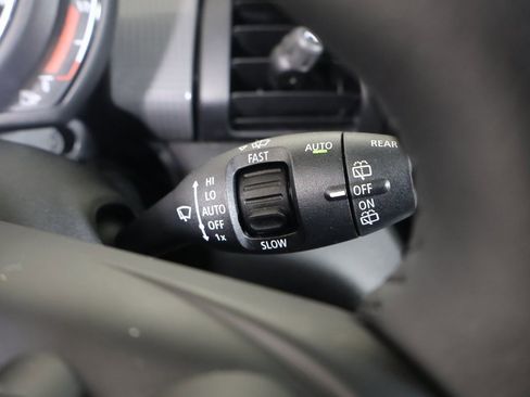 Used 2020 MINI Cooper 2-Door Hardtop w/ Storage Package image 25