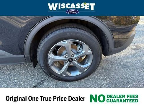 Used 2025 Ford Escape ST-Line w/ Cold Weather Package image 18