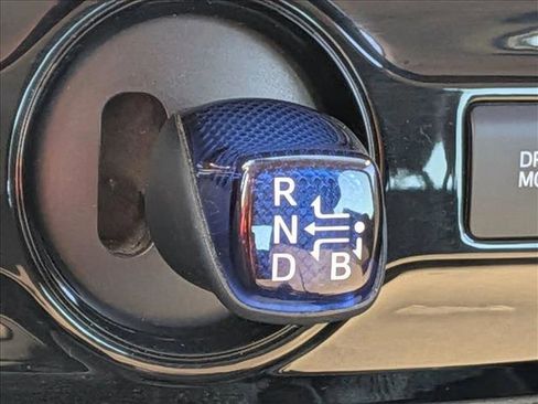 Used 2022 Toyota Prius LE image 12