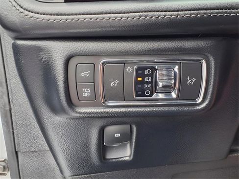 Used 2021 Lincoln Nautilus AWD w/ Equipment Group 101A image 22