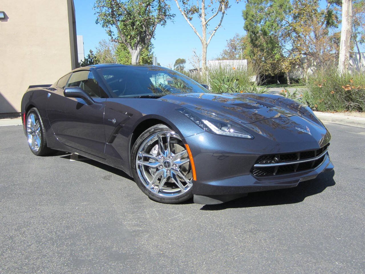 Used 2016 Chevrolet Corvette Stingray Coupe w/ 3LT Preferred Equipment Group RWD image 2