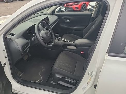 Used 2023 Honda HR-V LX image 13