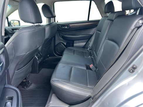 Used 2016 Subaru Outback 3.6R Limited AWD/4WD image 11