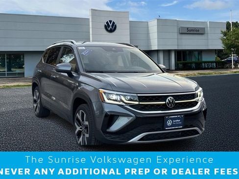 Certified 2022 Volkswagen Taos SEL image 1