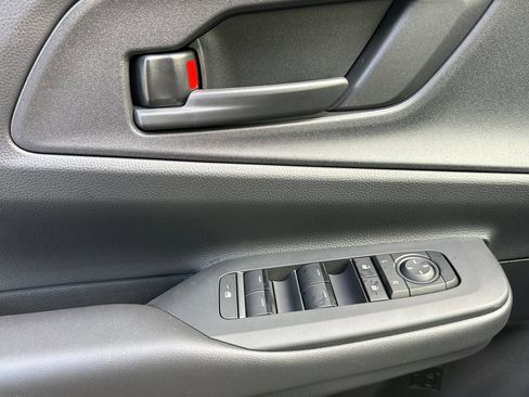 New 2026 Toyota Prius Plug-In Hybrid image 9