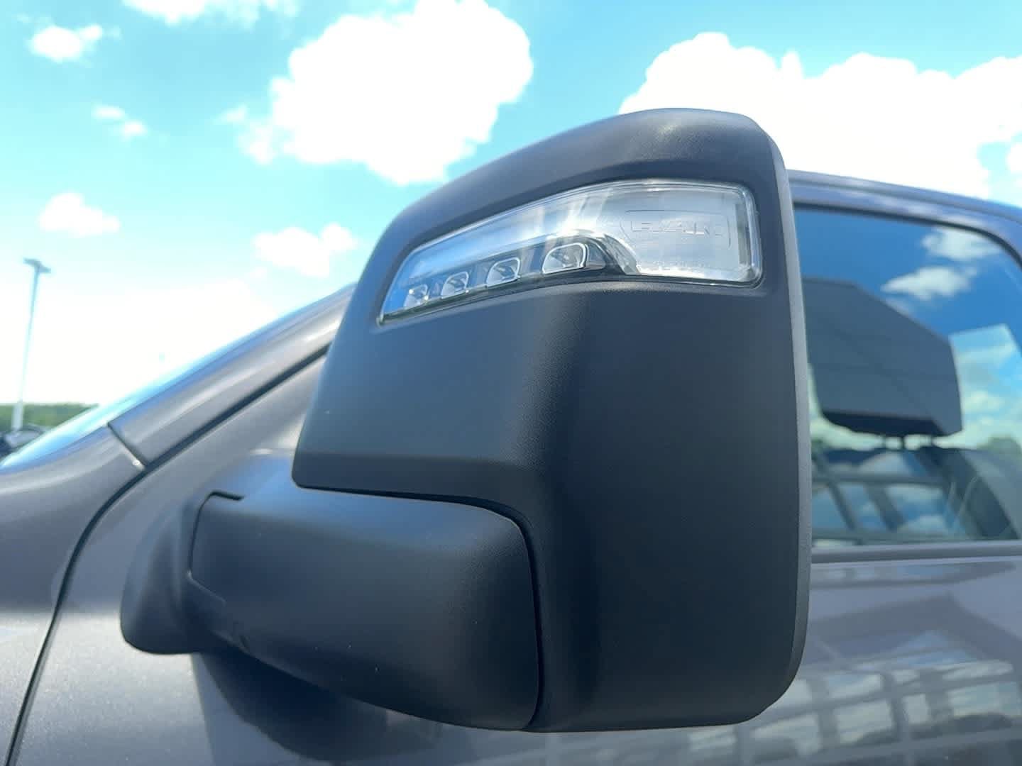 Used 2025 RAM 2500 Big Horn AWD/4WD image 4