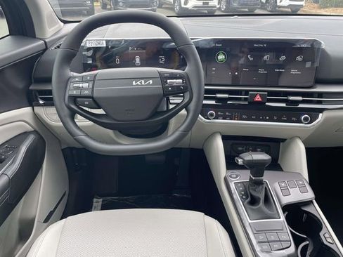 New 2026 Kia Sportage EX FWD image 2