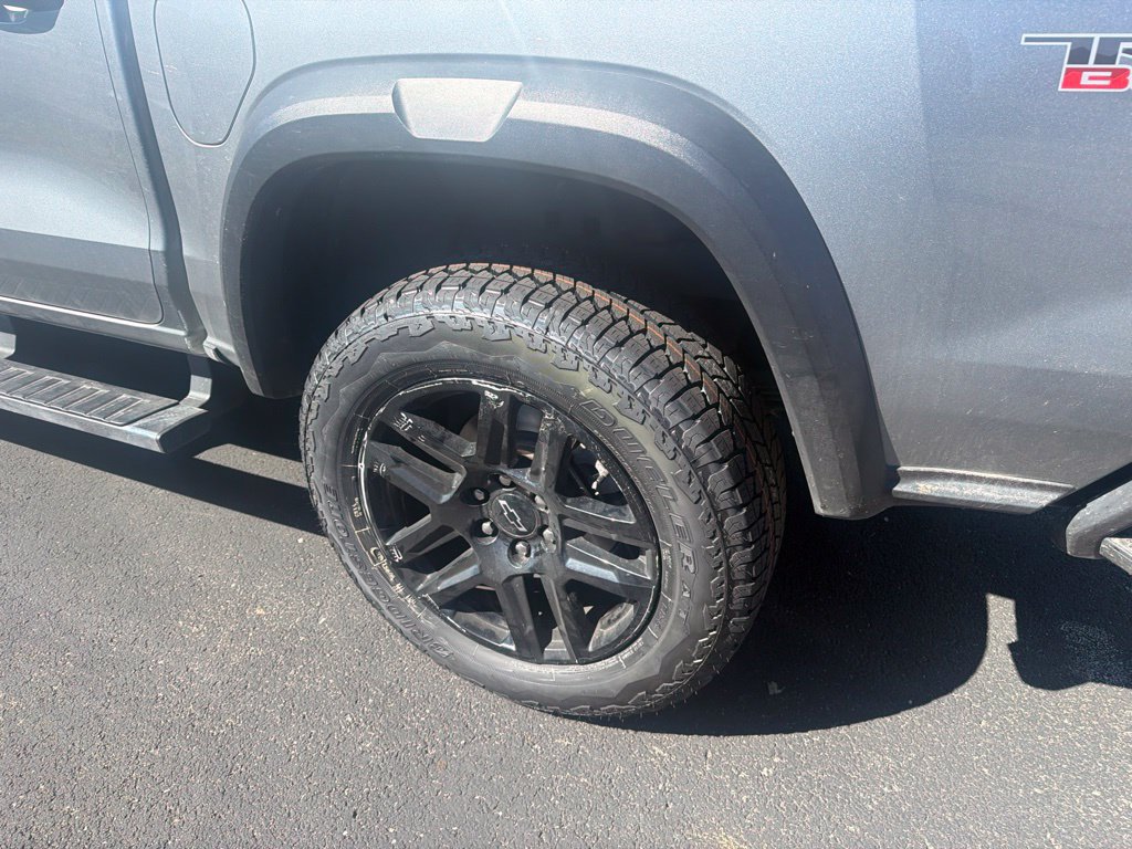 Used 2024 Chevrolet Colorado Trail Boss w/ Technology Package AWD/4WD image 8