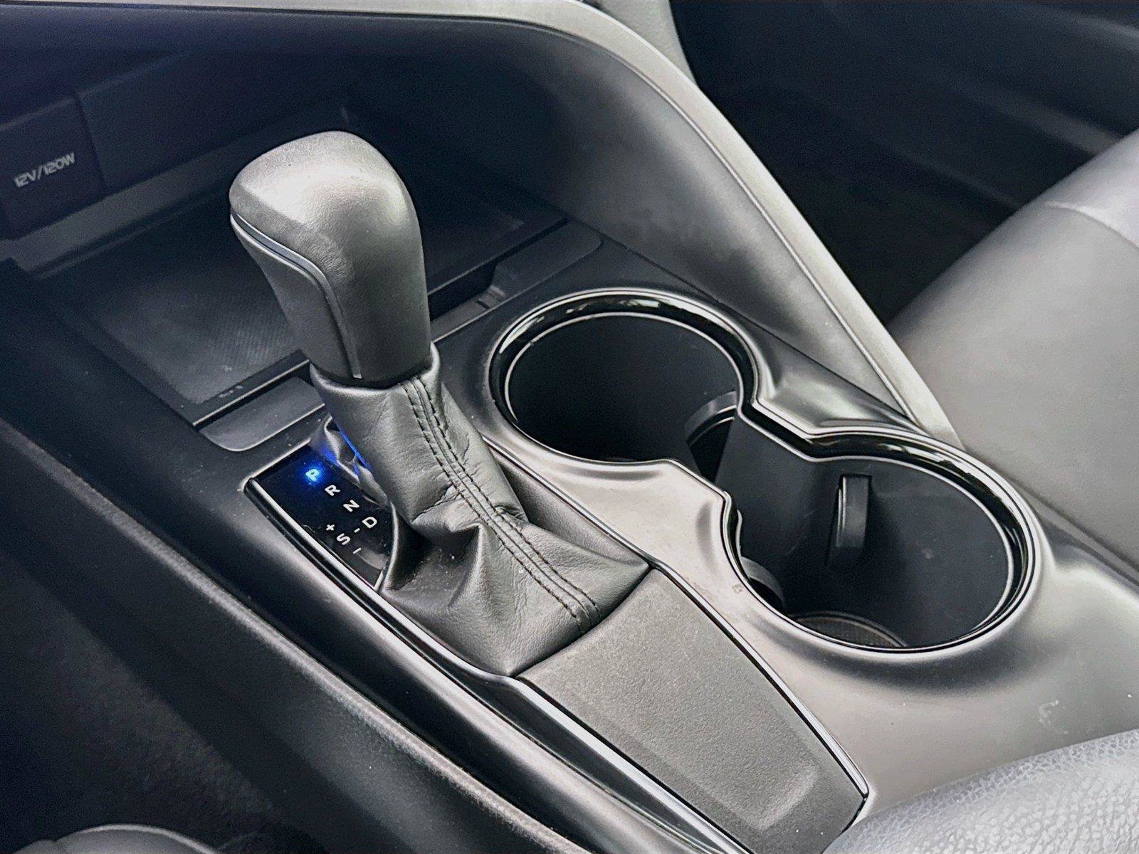 Used 2019 Toyota Camry SE w/ Convenience Package FWD image 25