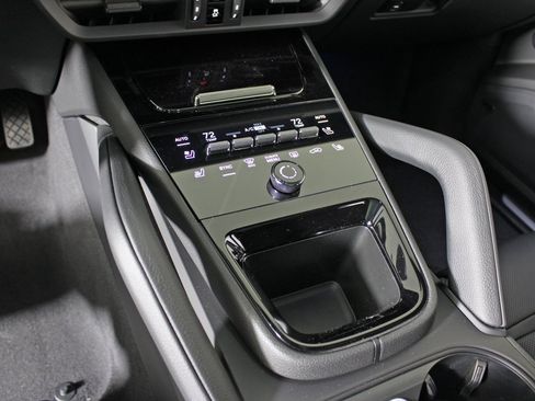 New 2026 Porsche Cayenne Coupe image 29