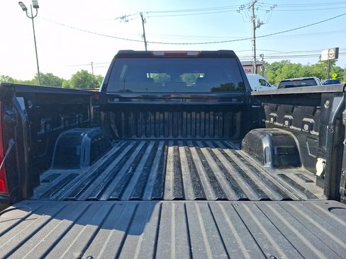 Used 2023 Chevrolet Silverado 1500 LT AWD/4WD image 30