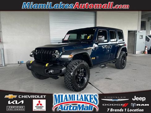 Used 2025 Jeep Wrangler Unlimited Sport AWD/4WD image 1