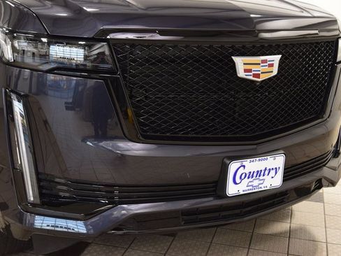 Used 2023 Cadillac Escalade Sport Platinum image 13