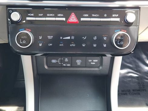 Used 2025 Hyundai Tucson Limited AWD/4WD image 14